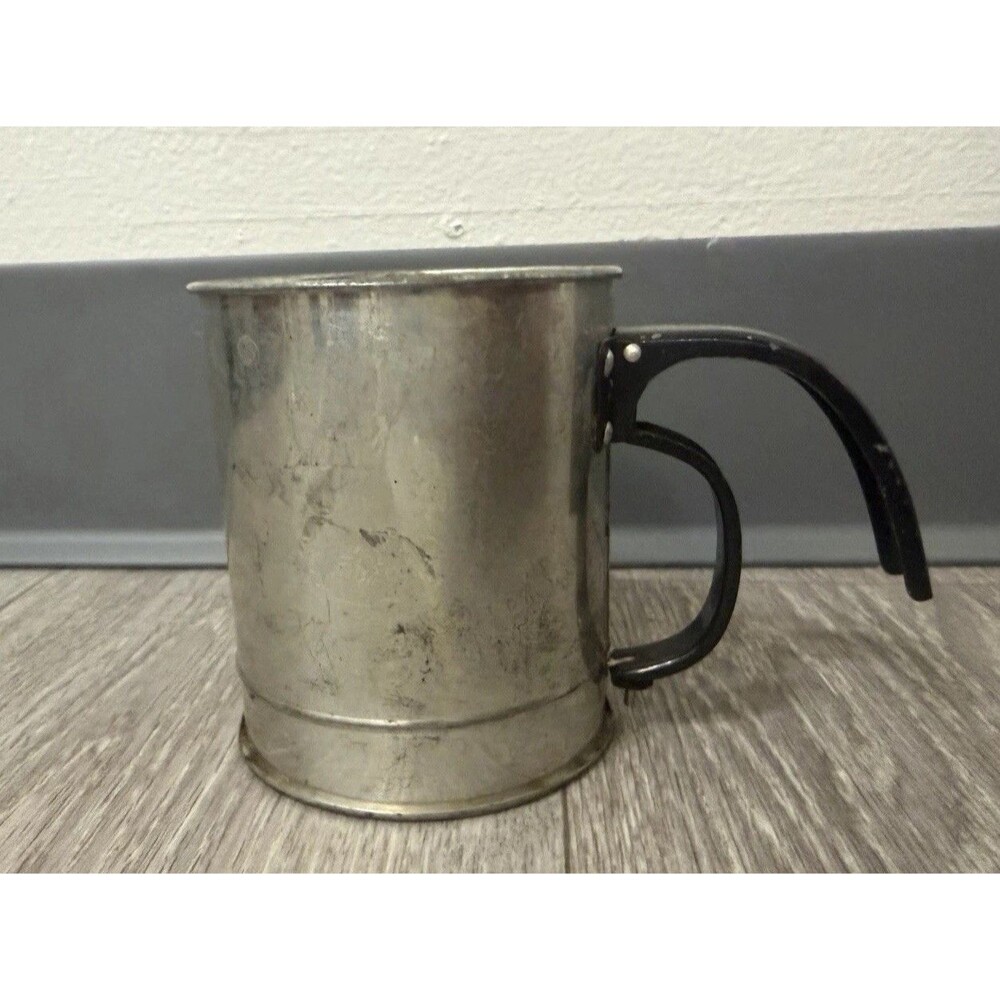 Vintage Small 1 Cup Flour Sifter With Squeeze Handle 3.75” Kitchen Gadget